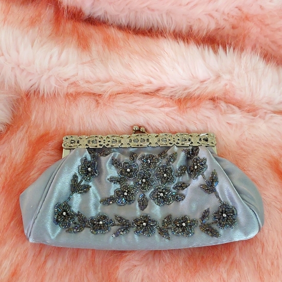 Beautiful Gatsby Style Silver Grey Beaded Satin Purse - Picture 4 of 8